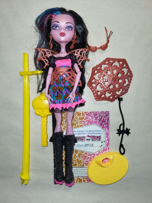 Monster High Dolls - Draculaura (group 5) - Updated March 2 in Toys & Games in Belleville - Image 2