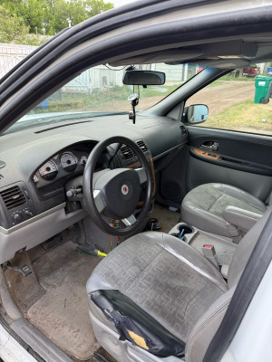 2005 Saturn Relay