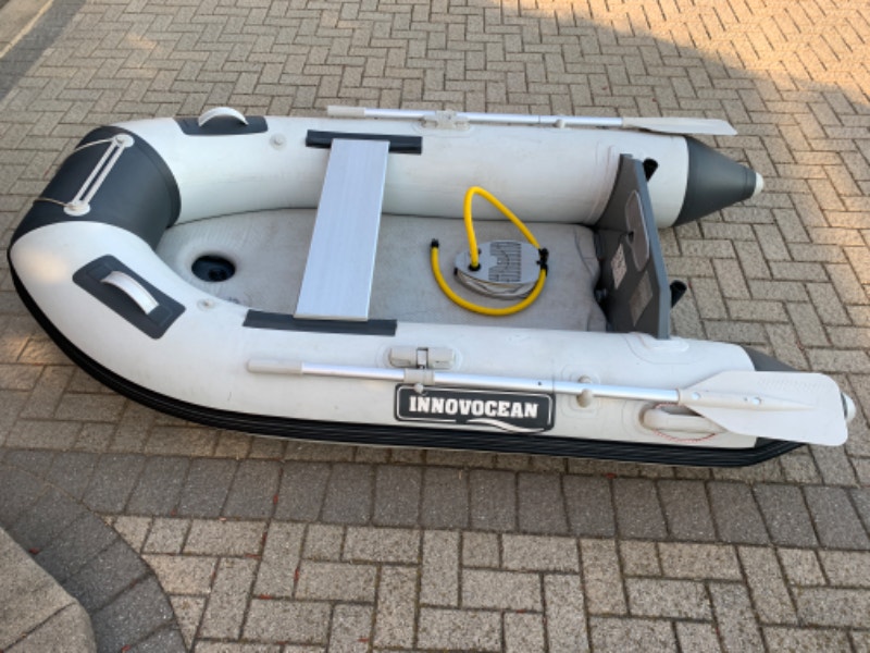 8’ inflatable boat with aluminum transom Powerboats & Motorboats