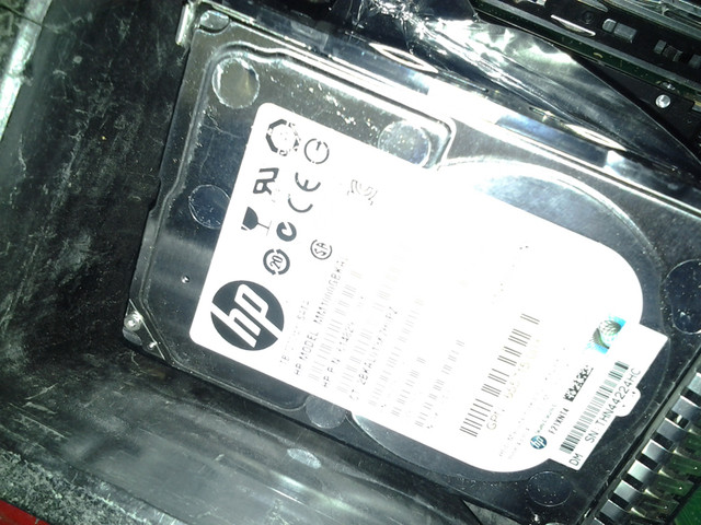 sata and sas hard drives 2.5 inch 3.5 inch ssd 1tb $20 hundreds in Other in City of Montréal