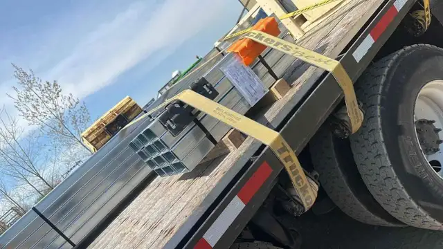 Flatbed And Moffett  truck Delivery in Heavy Equipment in Mississauga / Peel Region - Image 6