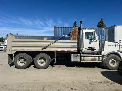 selling western star gravel truck rebuild engine with gold kit ( have paperwork) spent 39 k just on...