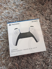 PlayStation 5 white Dualsense controller - New in box