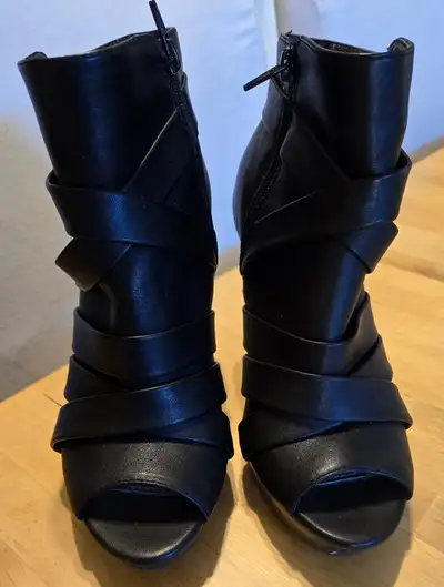 Fioni Women's Ankle Boots, View more