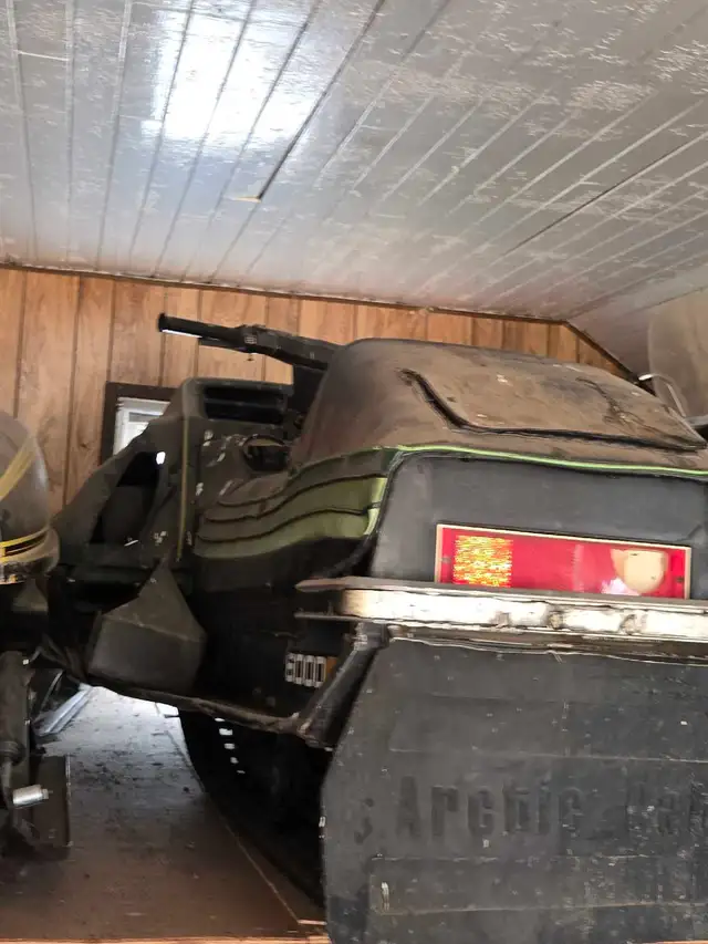 Vintage Sleds in Snowmobiles in Moose Jaw - Image 6