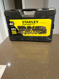 Stanley socket set (229 pcs)