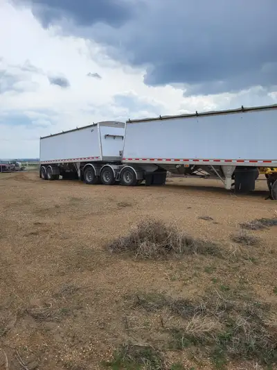 2024 Berg super B grain trailers ,69k kms ,excellent condition,$ 145000,Call Dan 3066319127