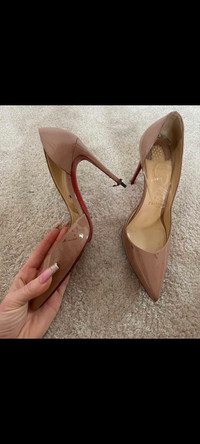 Selling my girlfriends old Loubs 