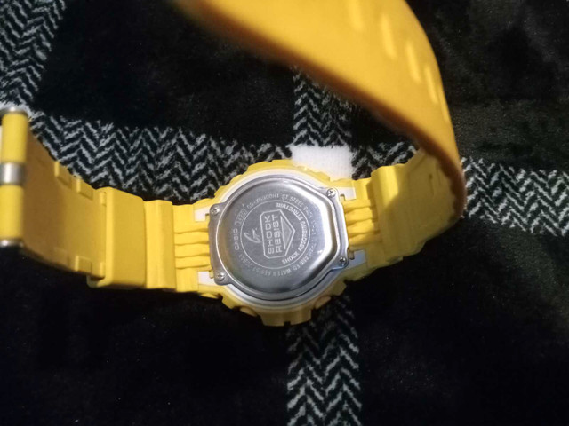 Yellow g-shock watch in Jewellery & Watches in Calgary - Image 2