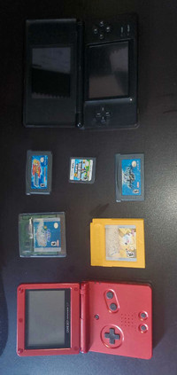 Game Boy Advance SP, Nintendo DS with games 