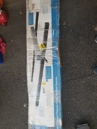 30" Delta T style fence Brand new in box Box was ripped during shipping Great fence to upgrade older...