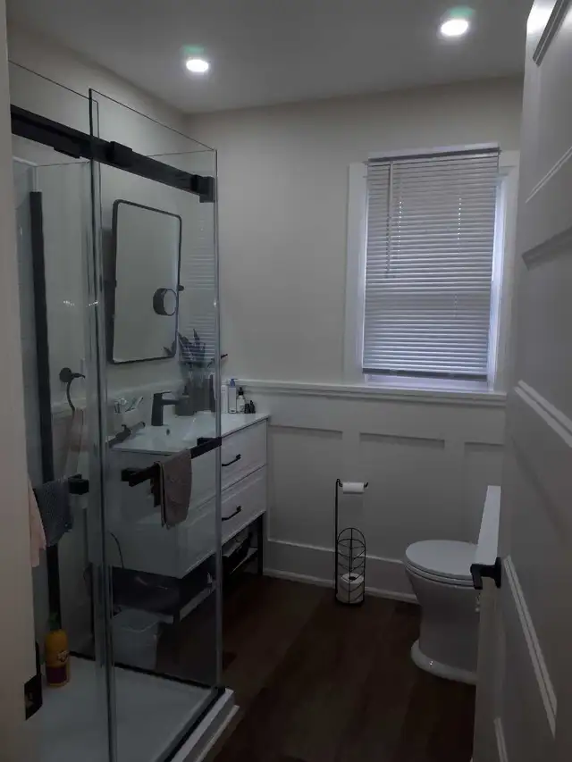 WALL REPAIR, TRIM WORK, TILE, PAINTING, FLOORING in Construction & Trades in Hamilton - Image 8