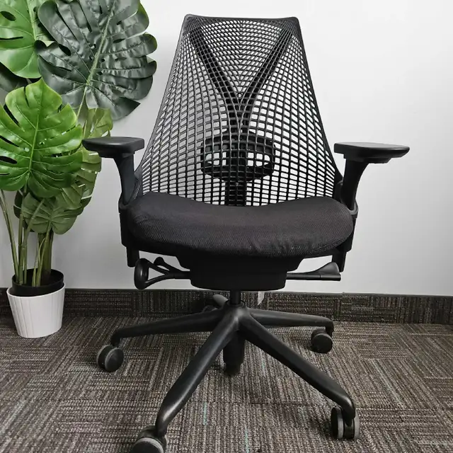 Herman Miller sayl Ergonomic office chair in Chairs & Recliners in City of Toronto - Image 3