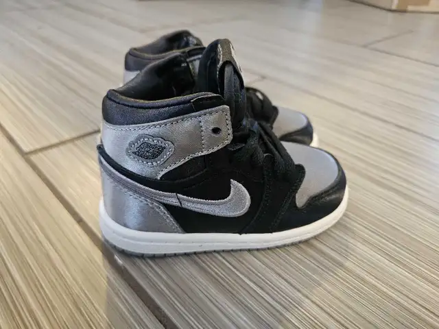 Jordan toddler shoes size 6 bnib in Clothing - 2T in Calgary - Image 2