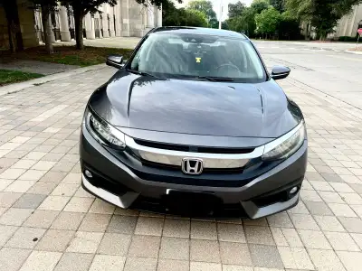 2016 Honda Civic Touring No accident, clean title , clean history Second owner since 2018 90,500 km...