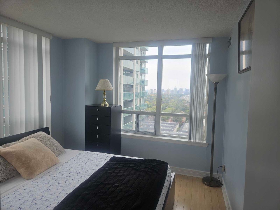 Furnished luxury 2-bedroom Condo 5