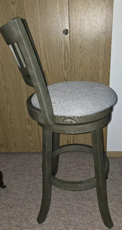 New in the box Swivel Bar Height Stool in Chairs & Recliners in Parksville / Qualicum Beach - Image 5