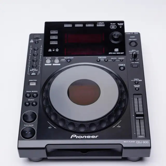 Pioneer CDJ-900 Professional multi player w/ cables in General Electronics in Longueuil / South Shore - Image 2