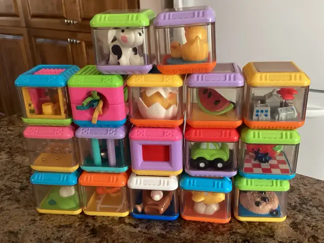 Collectors 17 Fisher Price Plastic Cubes for Baby’s/Toddlers in Toys in Ottawa - Image 3