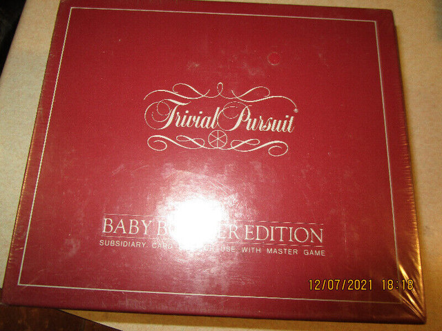 TRIVIAL PURSUIT in Toys & Games in Port Alberni - Image 3