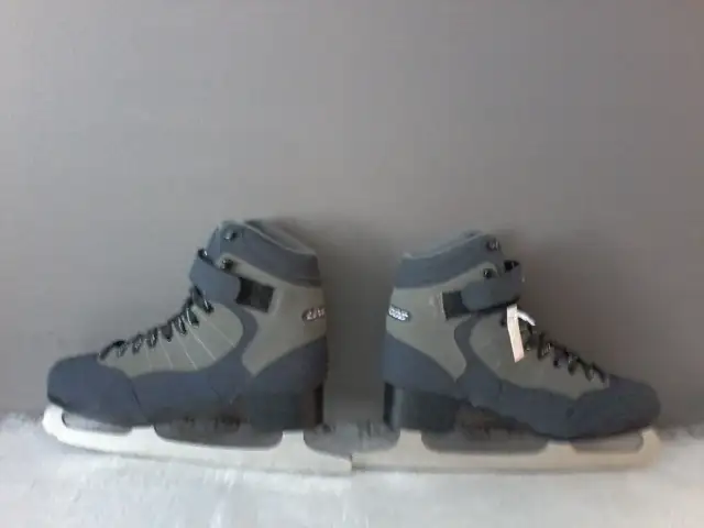 Patins à glace femme (2 pres X 9-9.5/3 pres X 9.5-10)/$40.00 pre in Skates & Blades in City of Montréal - Image 8