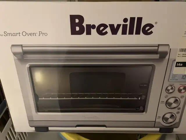 Breville Smart Oven Pro in Toasters & Toaster Ovens in City of Toronto - Image 2