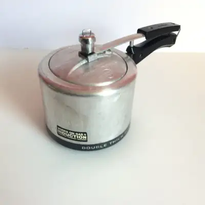 Hawkins Classic Model 3 Liter 3L Aluminum Pressure Cooker, View more