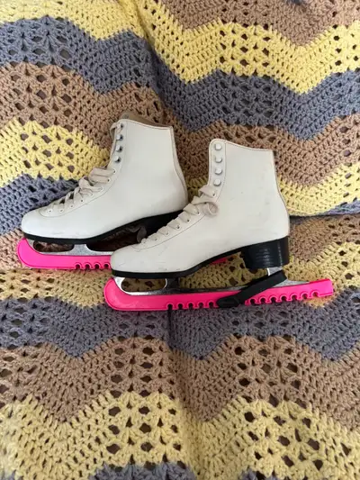 girls skates , View more