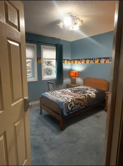 MISSISSAUGA ROOM FOR RENT