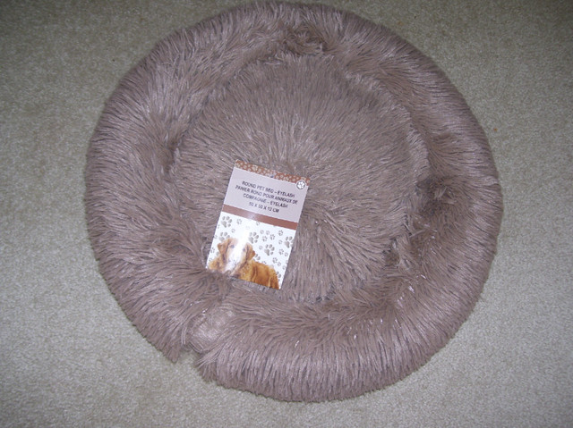 Small Pet Bed in Accessories in Leamington