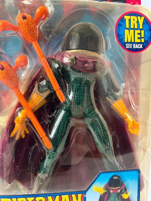 Spider-Man Magic Change MYSTERIO Toy Biz 2005 NEW in Toys & Games in City of Toronto - Image 2