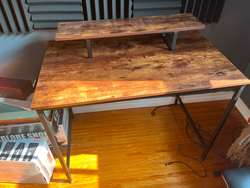 100x60cm Desk Oak veneer and metal legs, with riser Desks City of