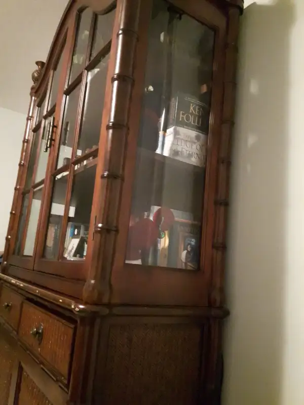 Solid Teak Wood Hutch and Buffet, Glass Accented Double Doors. in Hutches & Display Cabinets in Cambridge - Image 10
