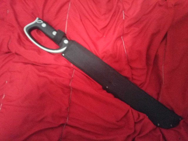 Machete with a saw blade back in Hand Tools in Thunder Bay