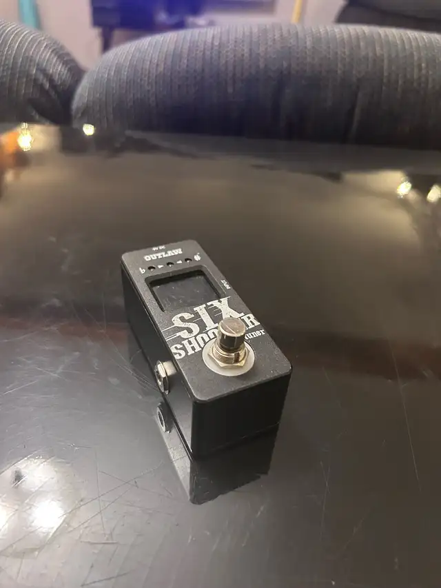 Outlaw Six Shooter Tuner in Amps & Pedals in Kingston - Image 5