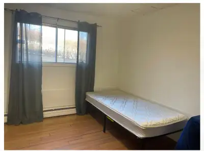 A nice and clean furnished private room is available now ** Single person private room furnished wit...