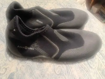 Aqua lung water shoes, View more