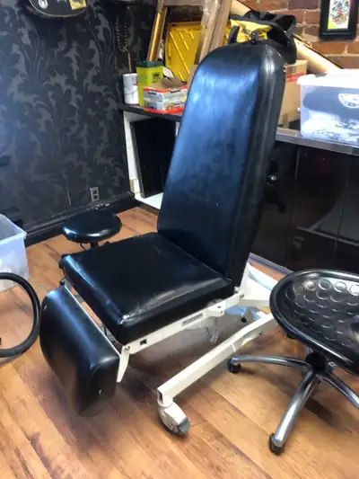 Chaise de tatouage/barbier , View more