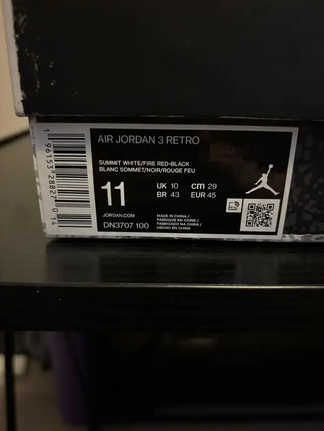 Jordan 3 White Cement Reimagined size 11 in Men's Shoes in City of Toronto - Image 9