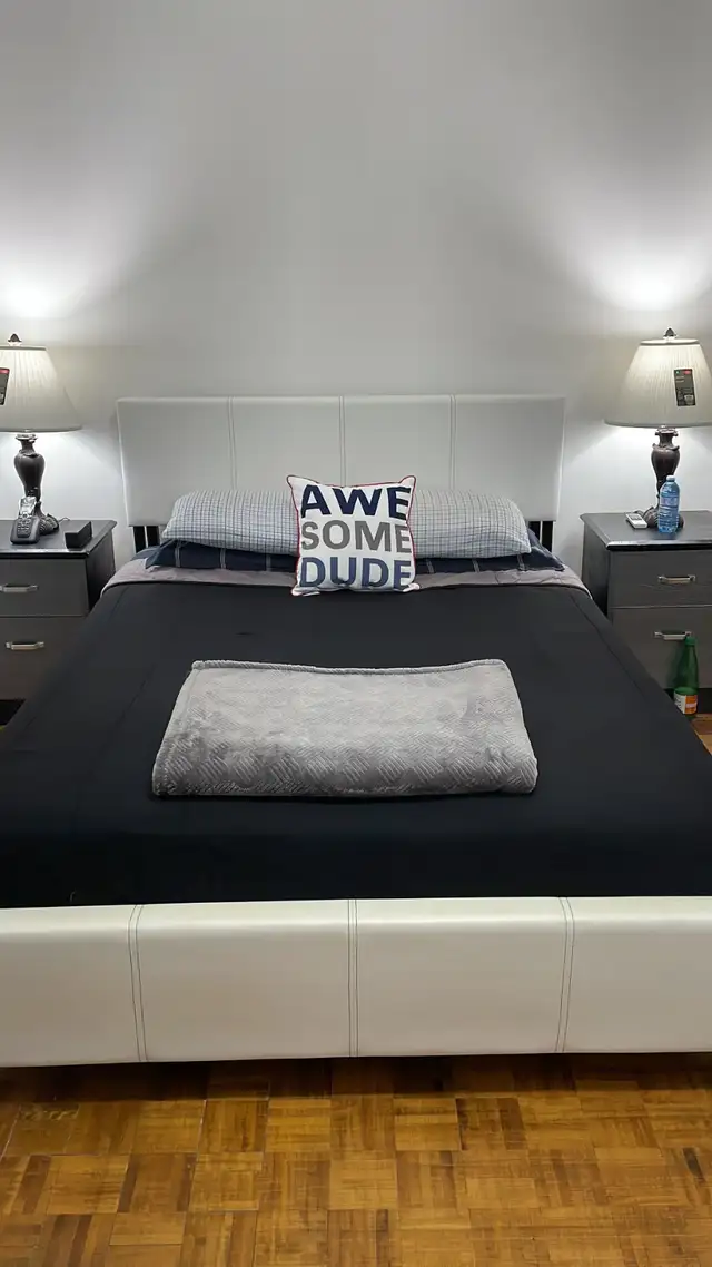 Queen Bed Set + 2 Nightstands + Lamps628637389143051224
