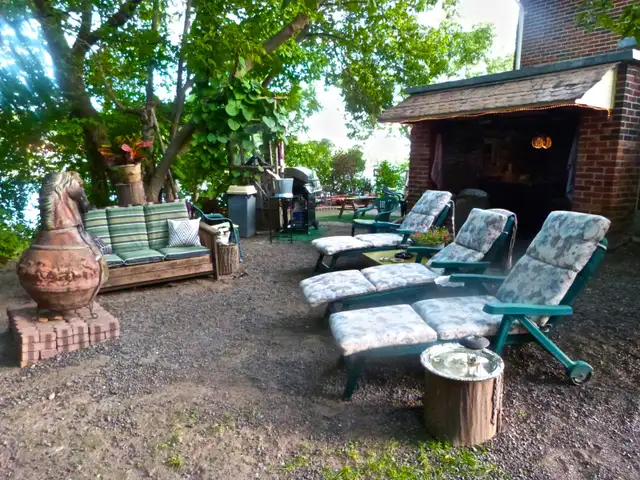 WATERFRONT TRENT RIVER WEEKEND GETAWAY 2 PERSONS 2 NIGHTS $650 in Ontario in Canada - Image 10
