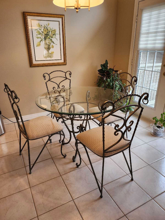 44 in glass table wrought-iron  with 4 chairs in Dining Tables & Sets in Oakville / Halton Region