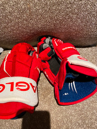 Eagle Hockey Gloves