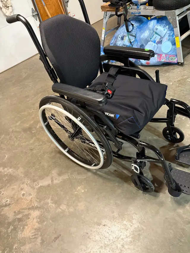 Wheelchair for sale in Health & Special Needs in Charlottetown - Image 3