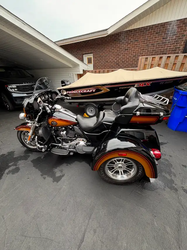 REDUCED, 2024 Harley Davidson Tri-Glide Ultra, Tobacco Fade in Touring in Timmins - Image 7