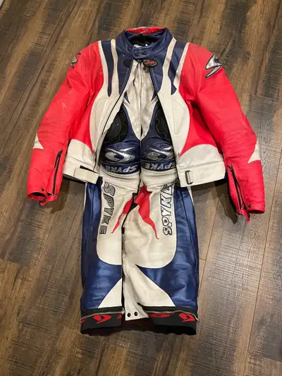 Motorcycle 2pc suit. 