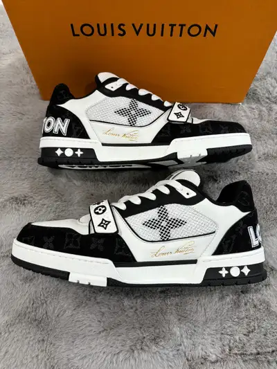 Lv Velcro sneakers - size 9