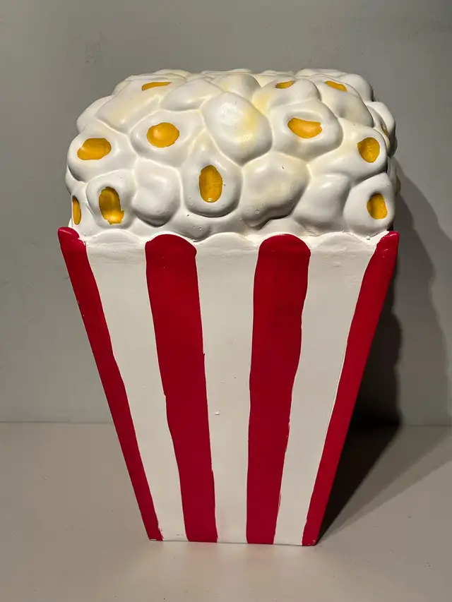 Giant Size Movie Theatre Popcorn  Ceramic Stool Table Display  in Arts & Collectibles in Ottawa - Image 4