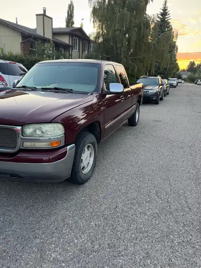 Good running truck, shifts smooth and drives good. 4x4 works great, A/C and heat work good. Tires in...