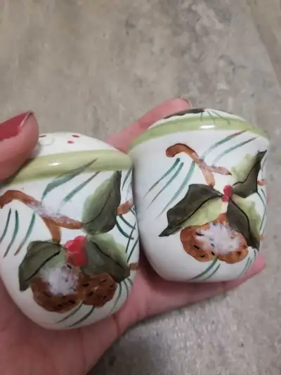 free salt & pepper shakers read the description , View more